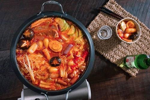 网红小铁锅煮泡面视频,美味瞬间解锁！