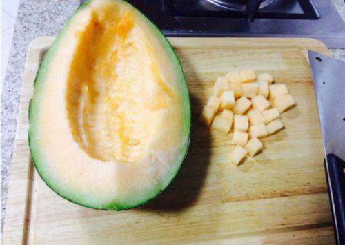 小鹅吃哈密瓜,一场甜蜜的味蕾之旅