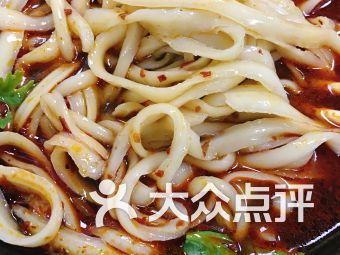 网红刀削面运城,运城美食新宠，一口咬下满口香