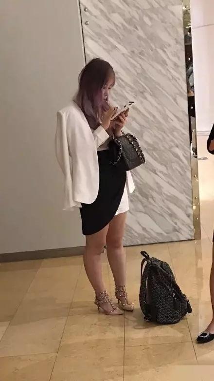 网红老男明星照片,岁月痕迹下的魅力依旧